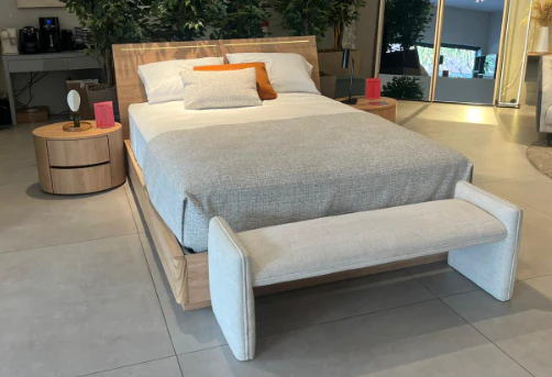 Tuta Storage Bed - Queen Size - Costa Mesa, CA